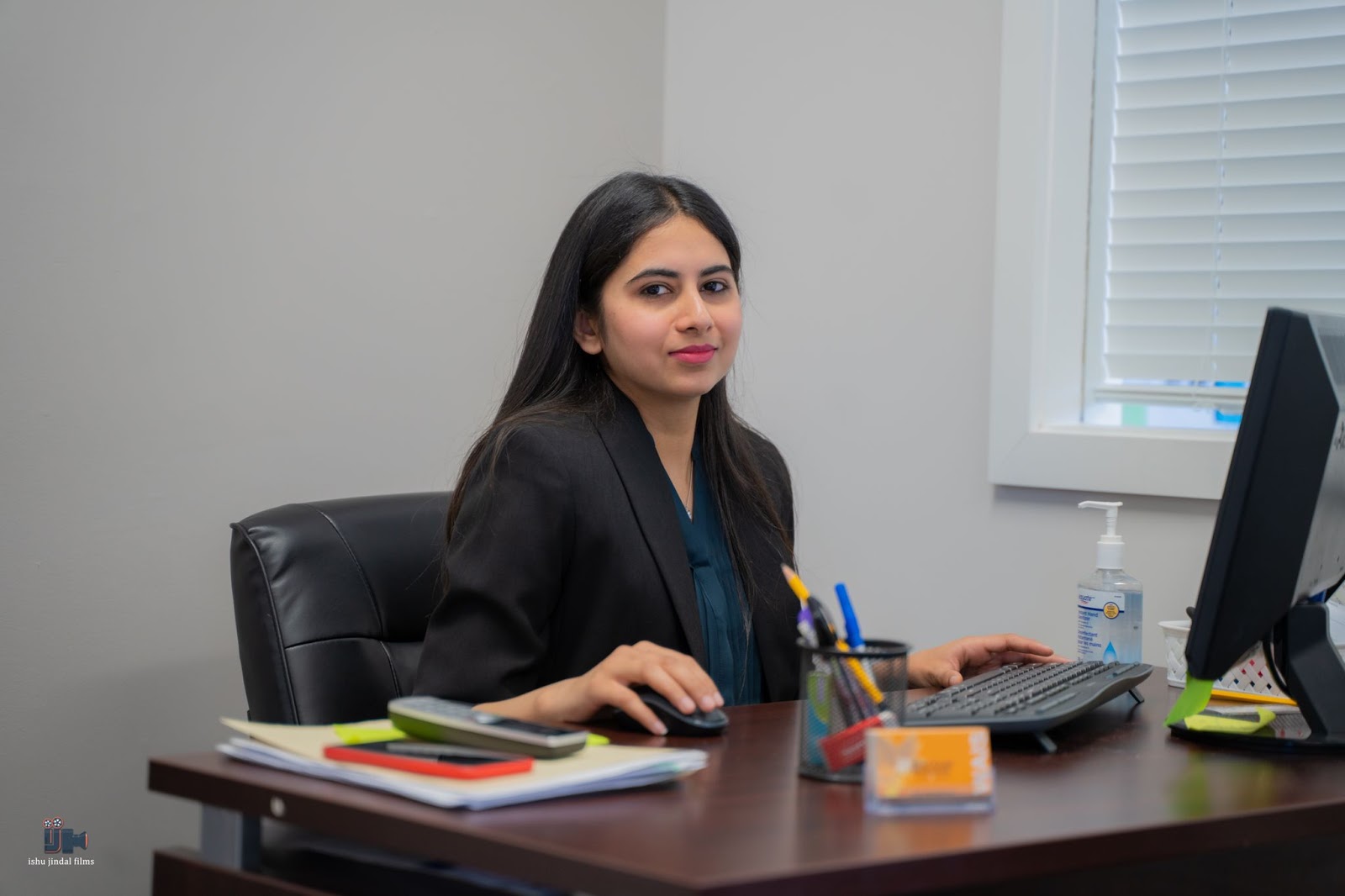 Business-world-access-immigration-services.jpg